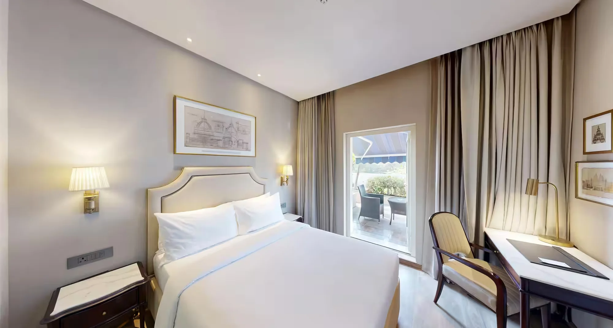 Radisson Blu Marina Hotel, New Delhi / Connaught Place